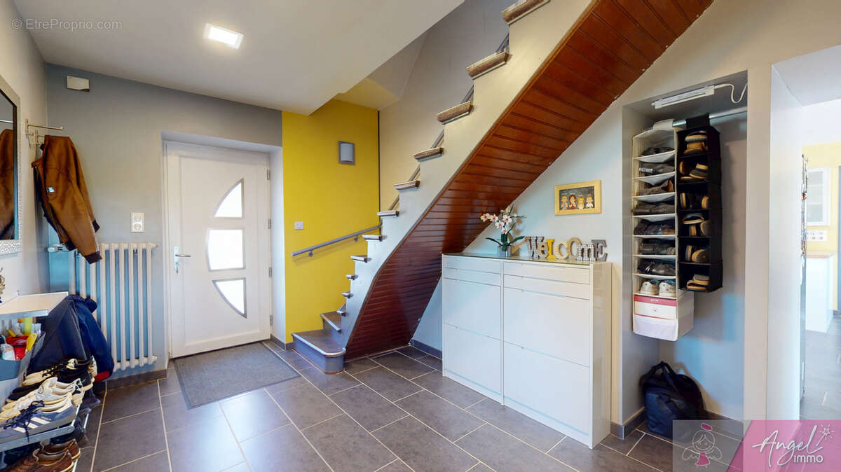 Maison à ORCHAMPS