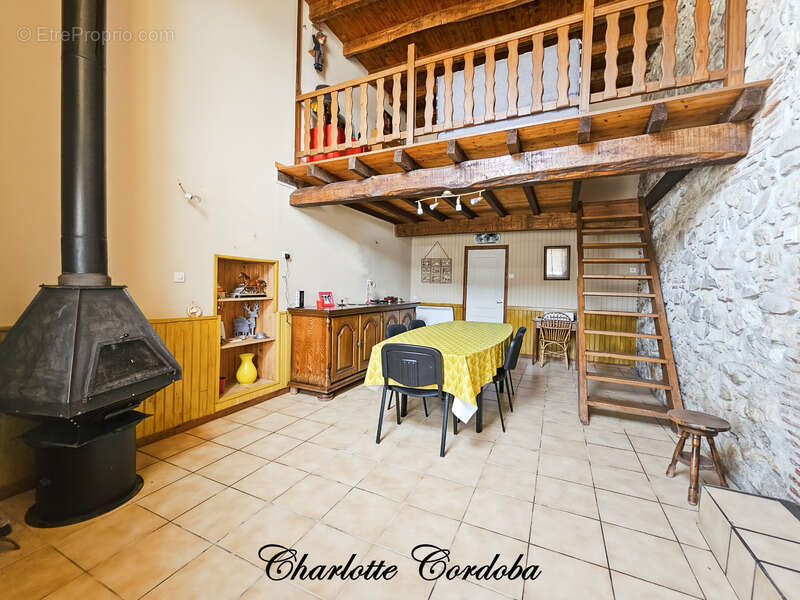 Maison à FEUGAROLLES