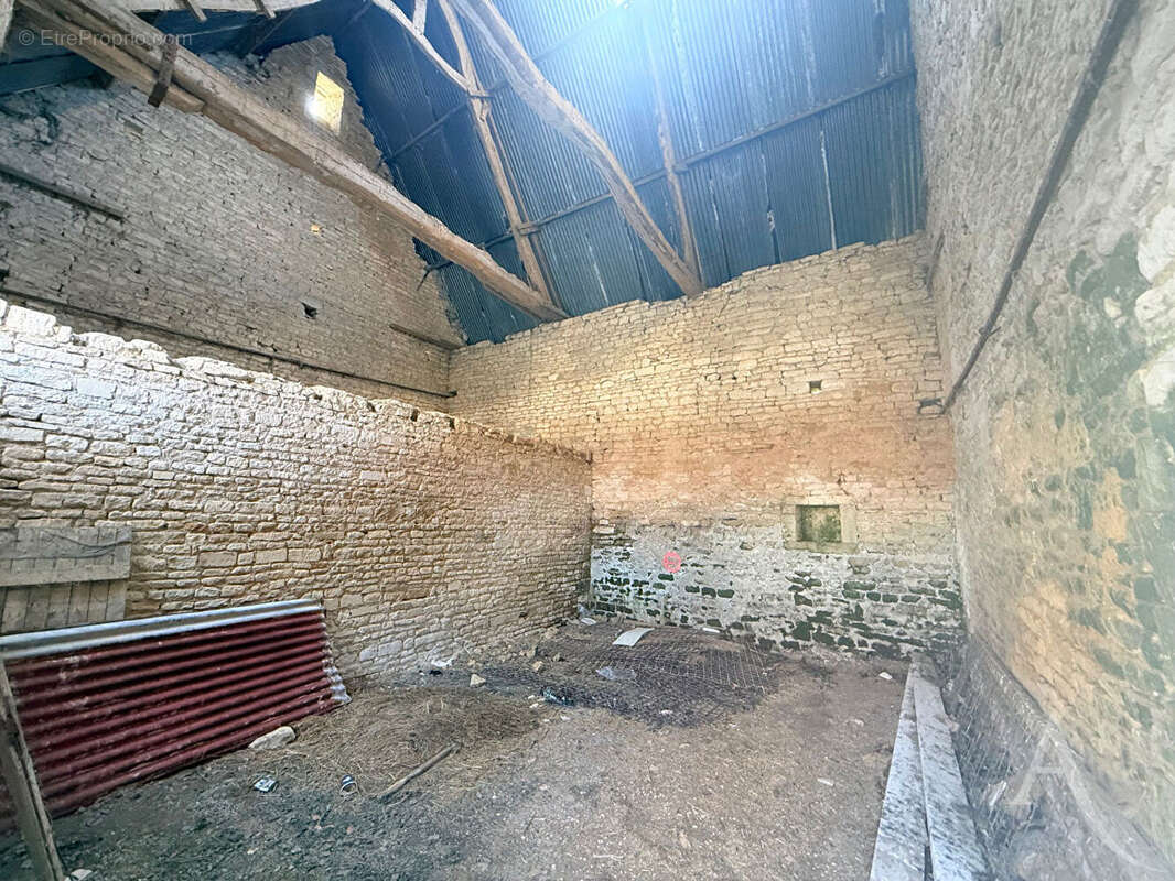 Maison à THAON