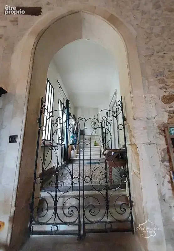 Une demeure en pierre unique dans un écrin de plus de 4 000 - photo 9