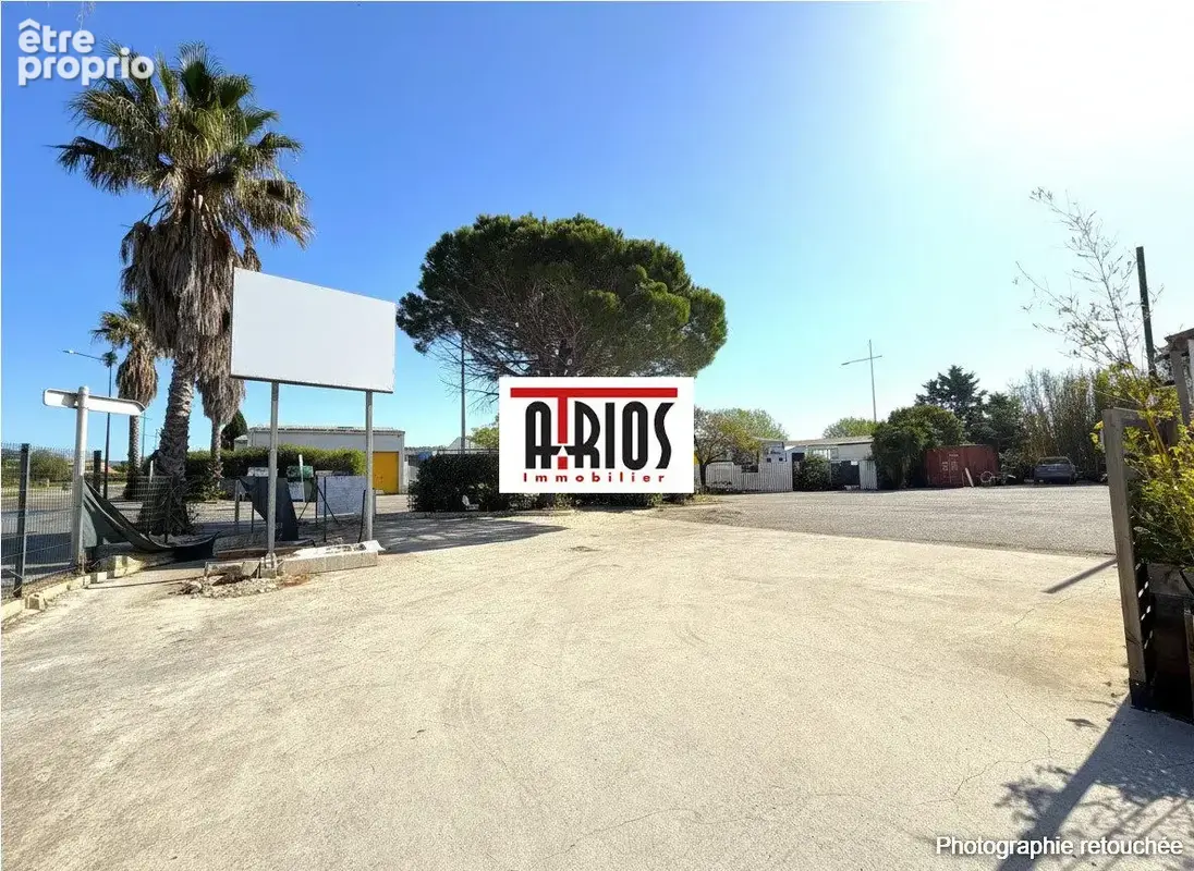 Commerce 235 m² à vendre à Hyeres (83400) - photo 3