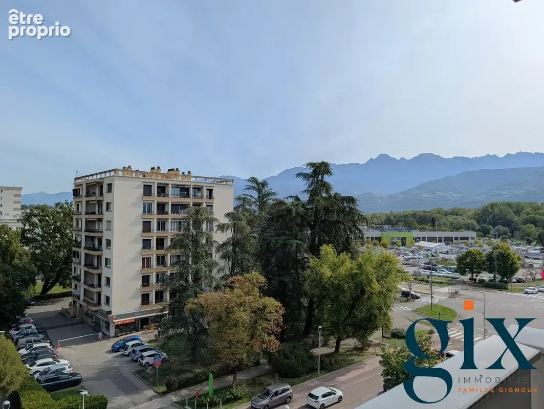 Appartement à MEYLAN
