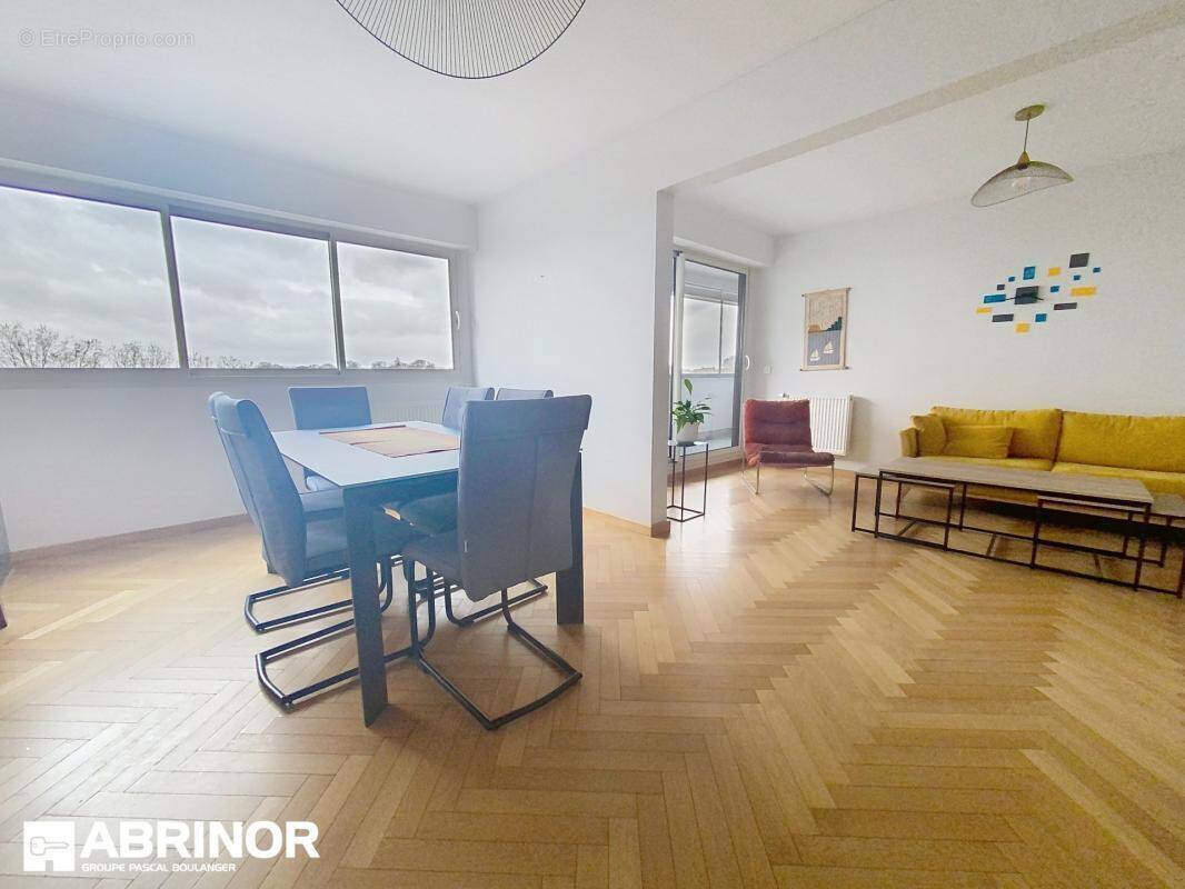 Appartement à MONS-EN-BAROEUL