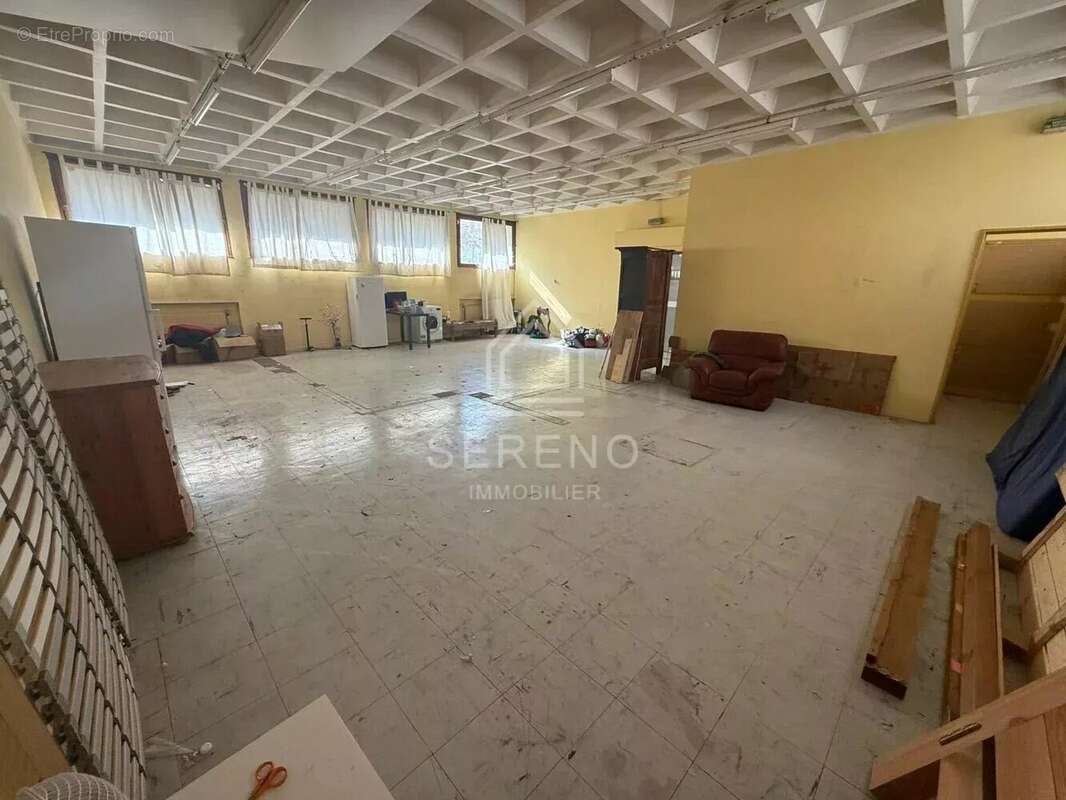 Commerce à MONTREUIL