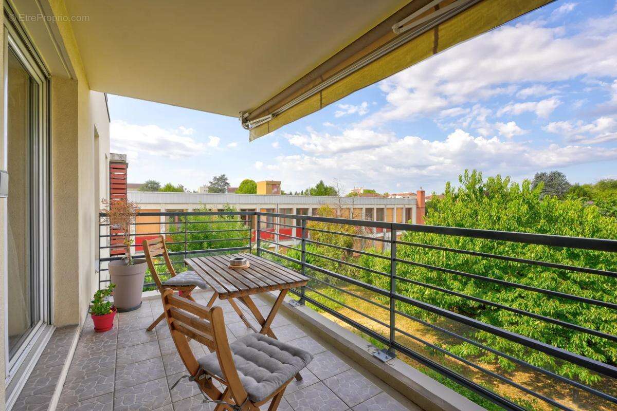 Appartement à VAULX-EN-VELIN