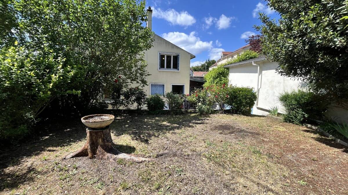 Maison à LA FRETTE-SUR-SEINE
