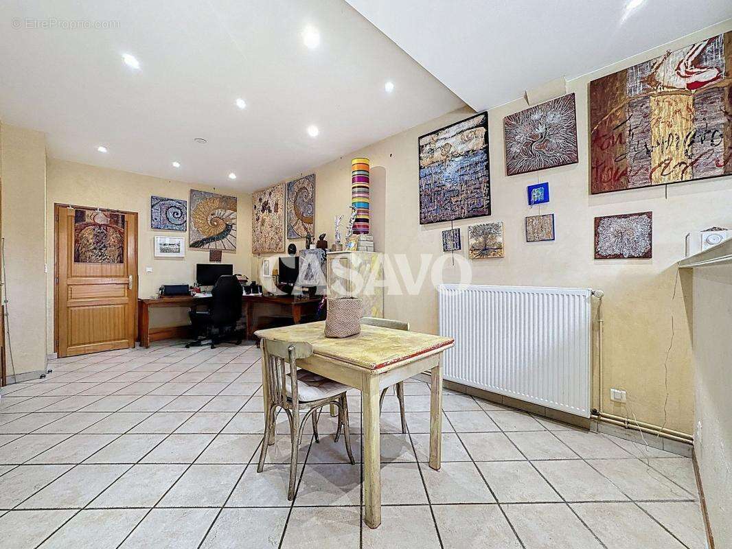 Appartement à DECINES-CHARPIEU