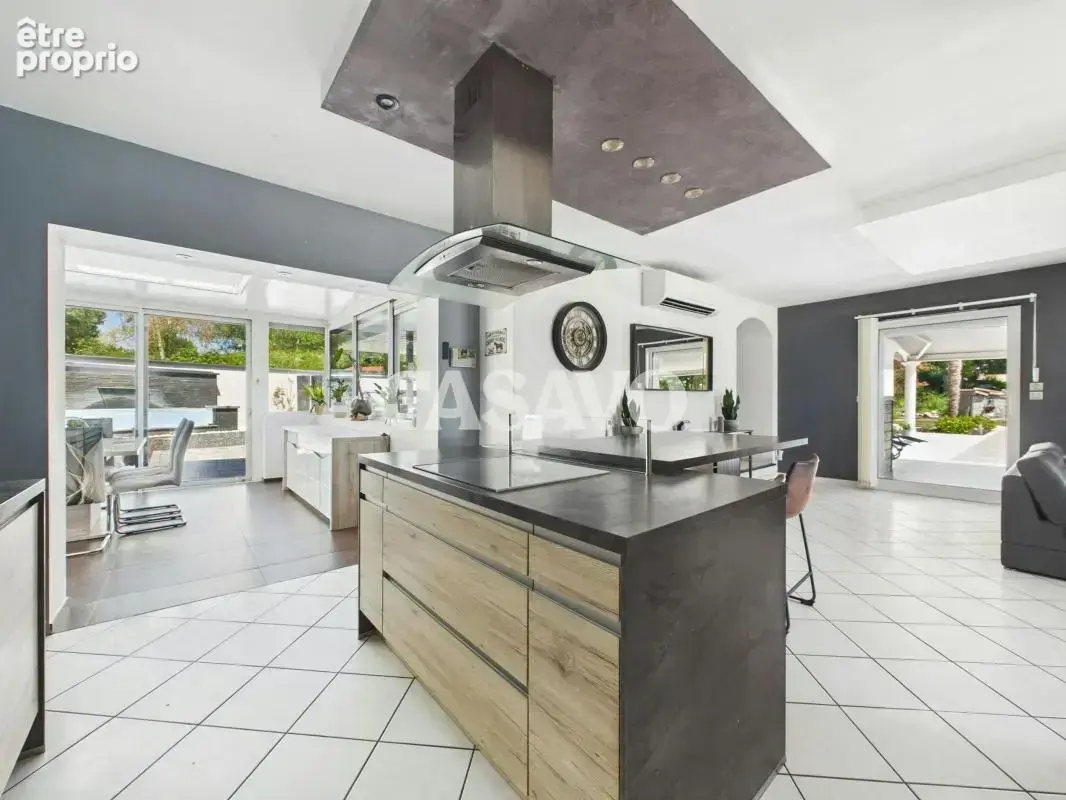 Vente Maison 8 pièces de 189m² - 01330 Sainte-Olive - photo 5