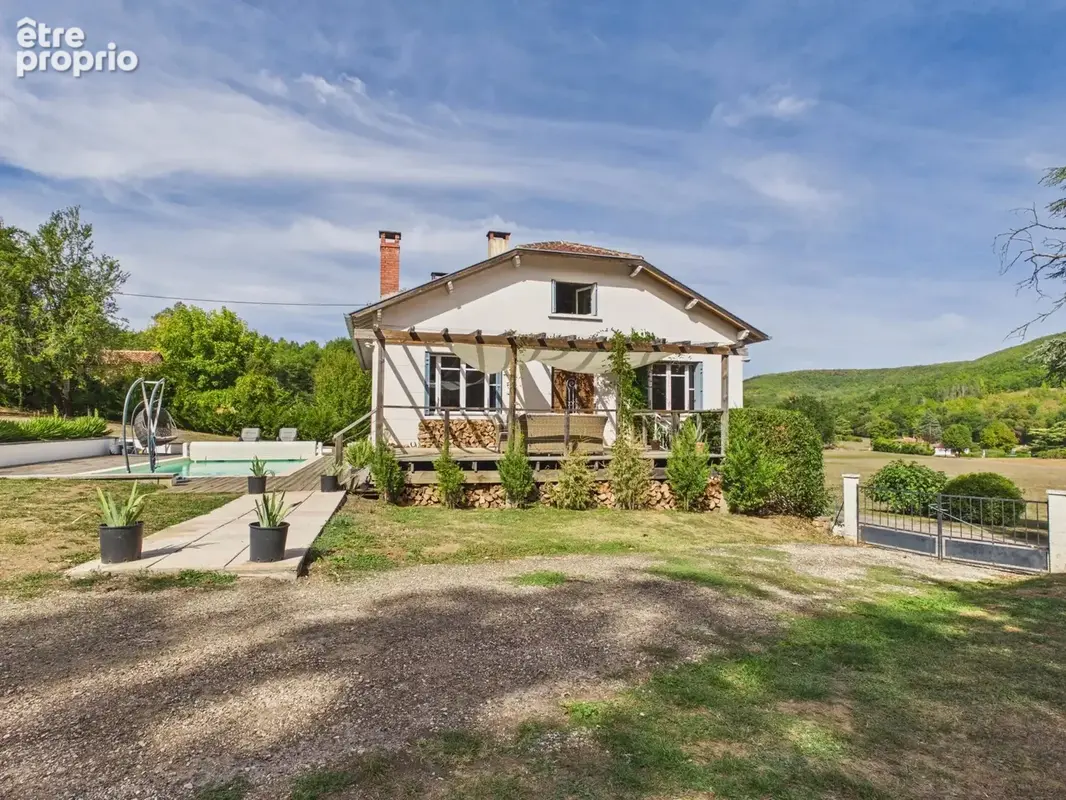 Charmante Maison de Campagne 4 Chambres avec Piscine, Verger et Vue Dégagée près de Saint-Antonin-Noble-Val - photo 14