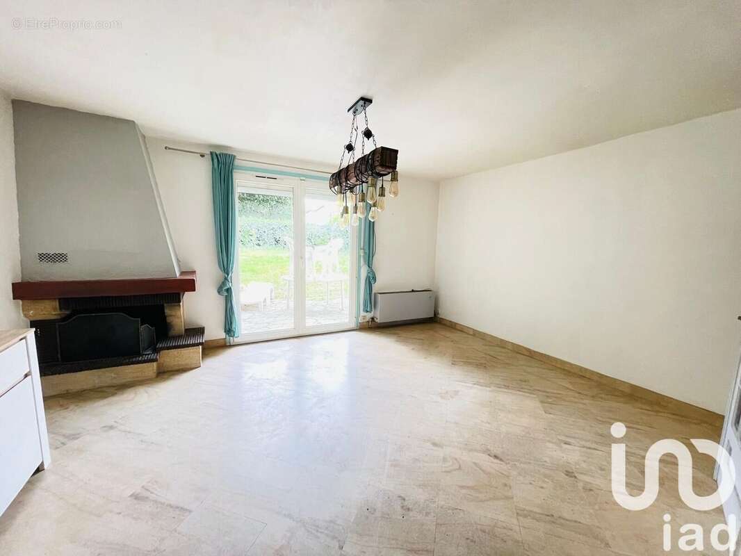 Photo 2 - Maison à THIAIS