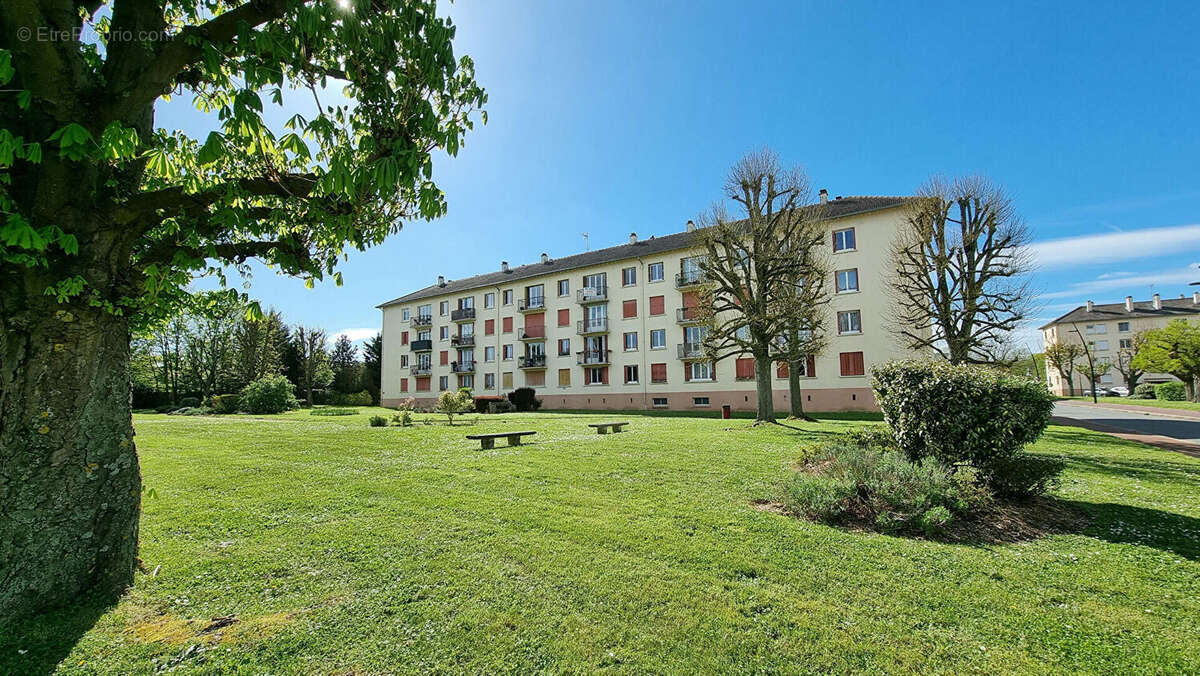 Appartement à LE MESNIL-LE-ROI