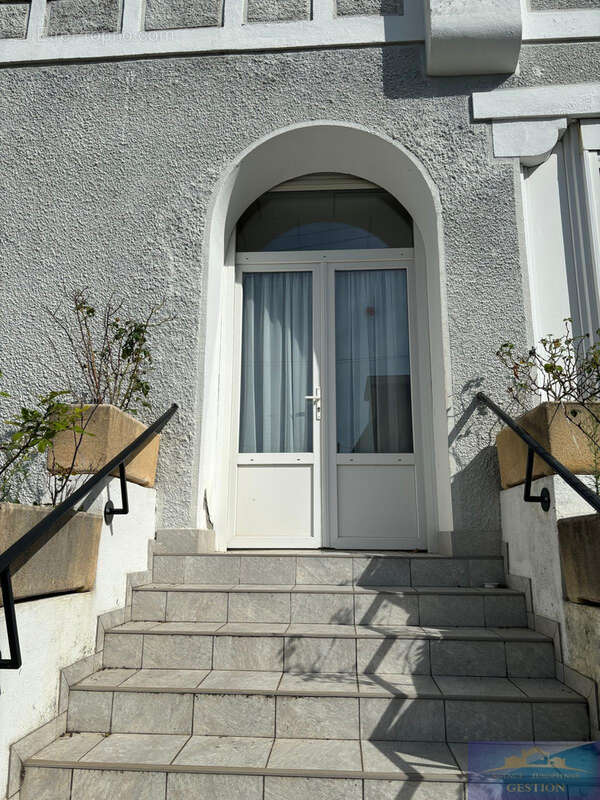 Maison à LOURDES