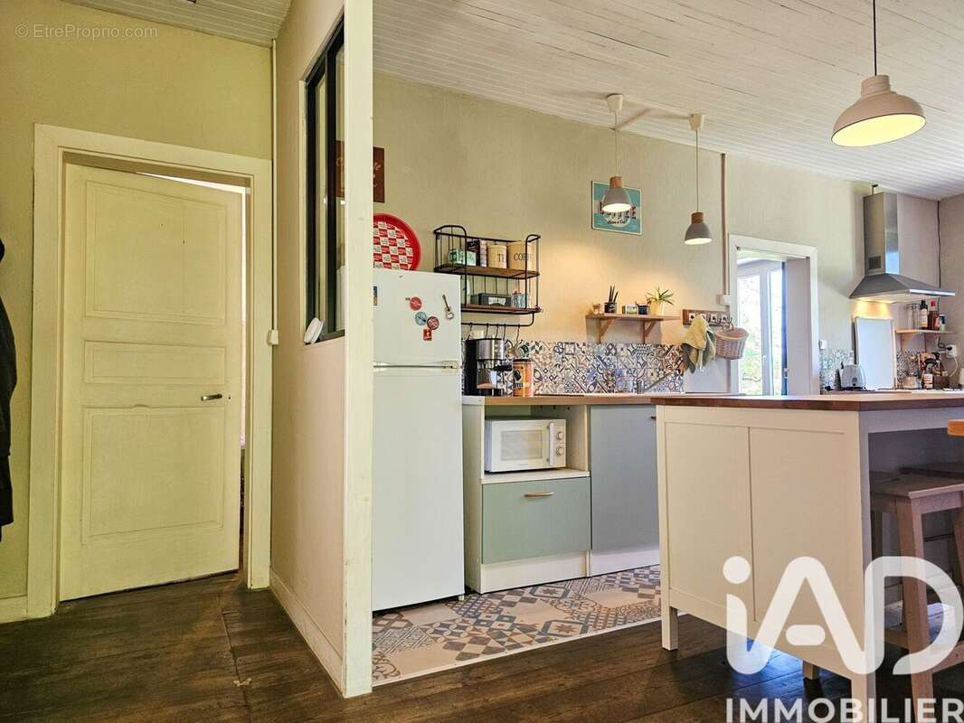 Maison 77 m² à Champagnac-La-Riviere  - photo 8
