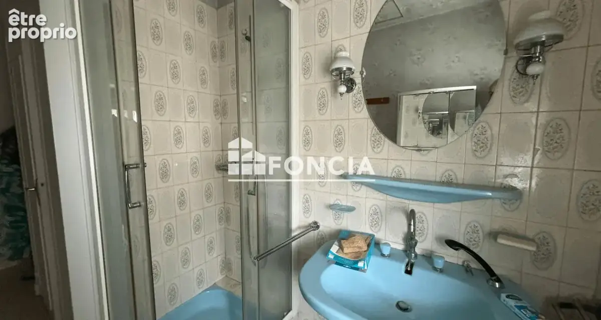 Maison et dependances a renover - photo 7