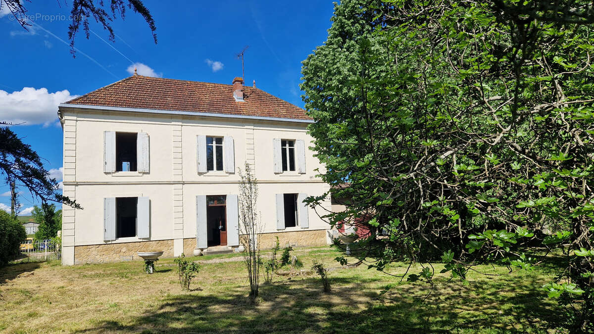 Maison à SAINT-MACAIRE