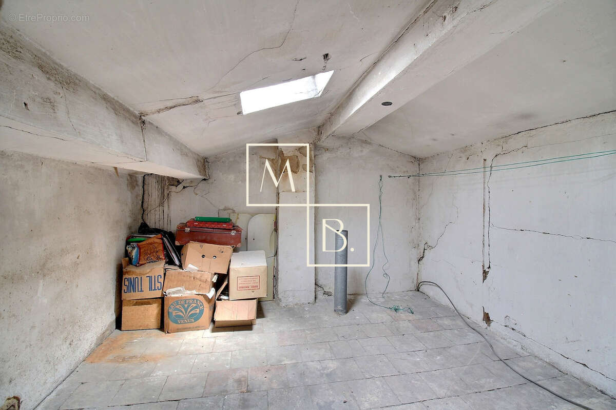 Gare St Roch, grand T3 de 75 m2 avec grenier aménageable + cave - photo 12