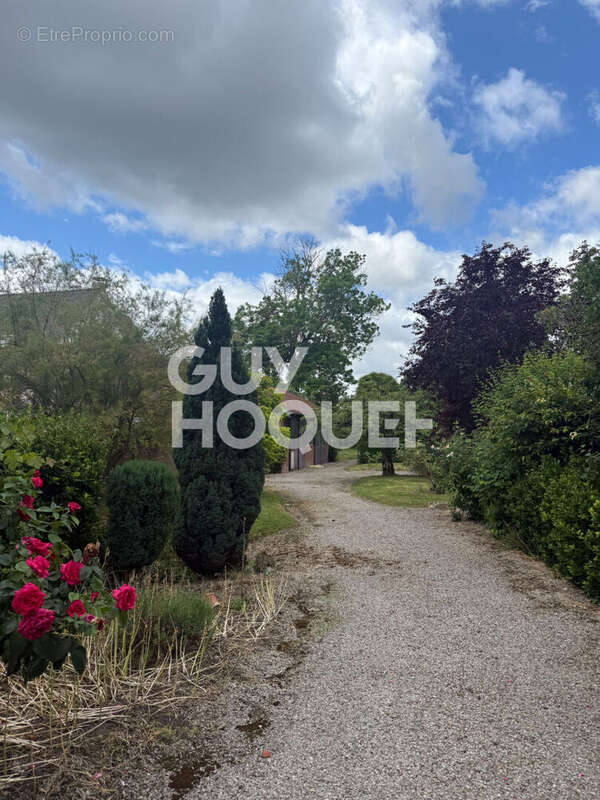 Maison 266 m² à Margny-Les-Compiegne  - photo 2