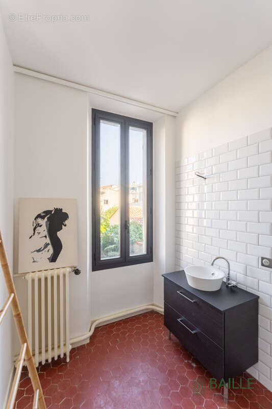 Appartement à MARSEILLE-7E