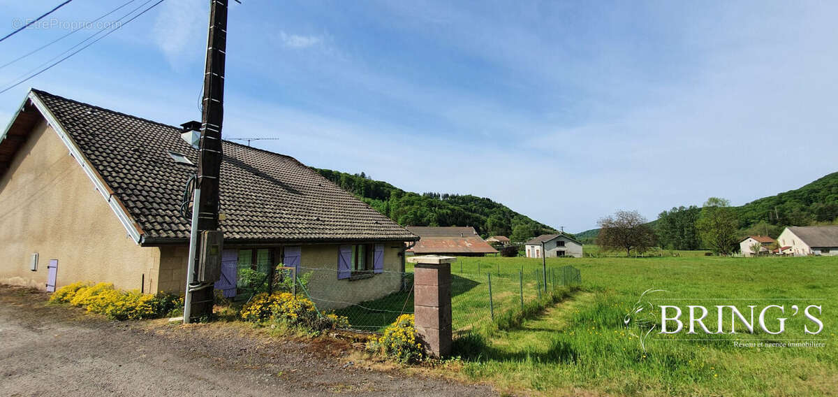 Maison à SAINT-BRESSON