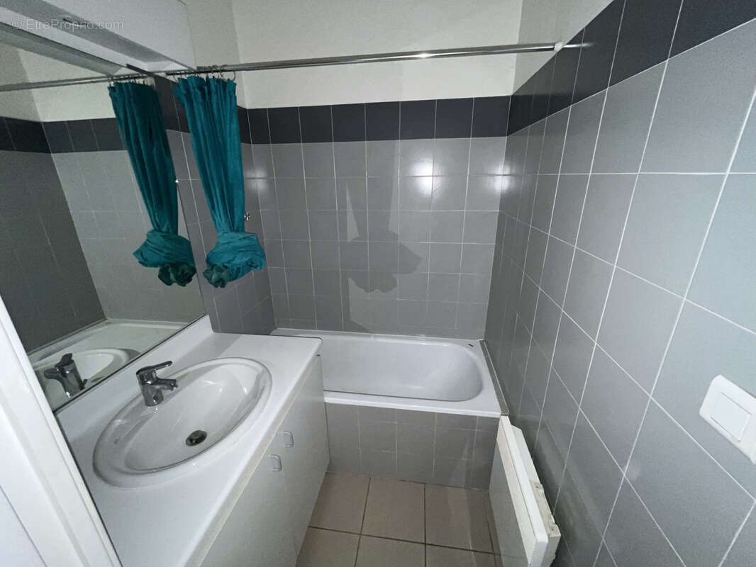 Appartement à MARSEILLE-7E