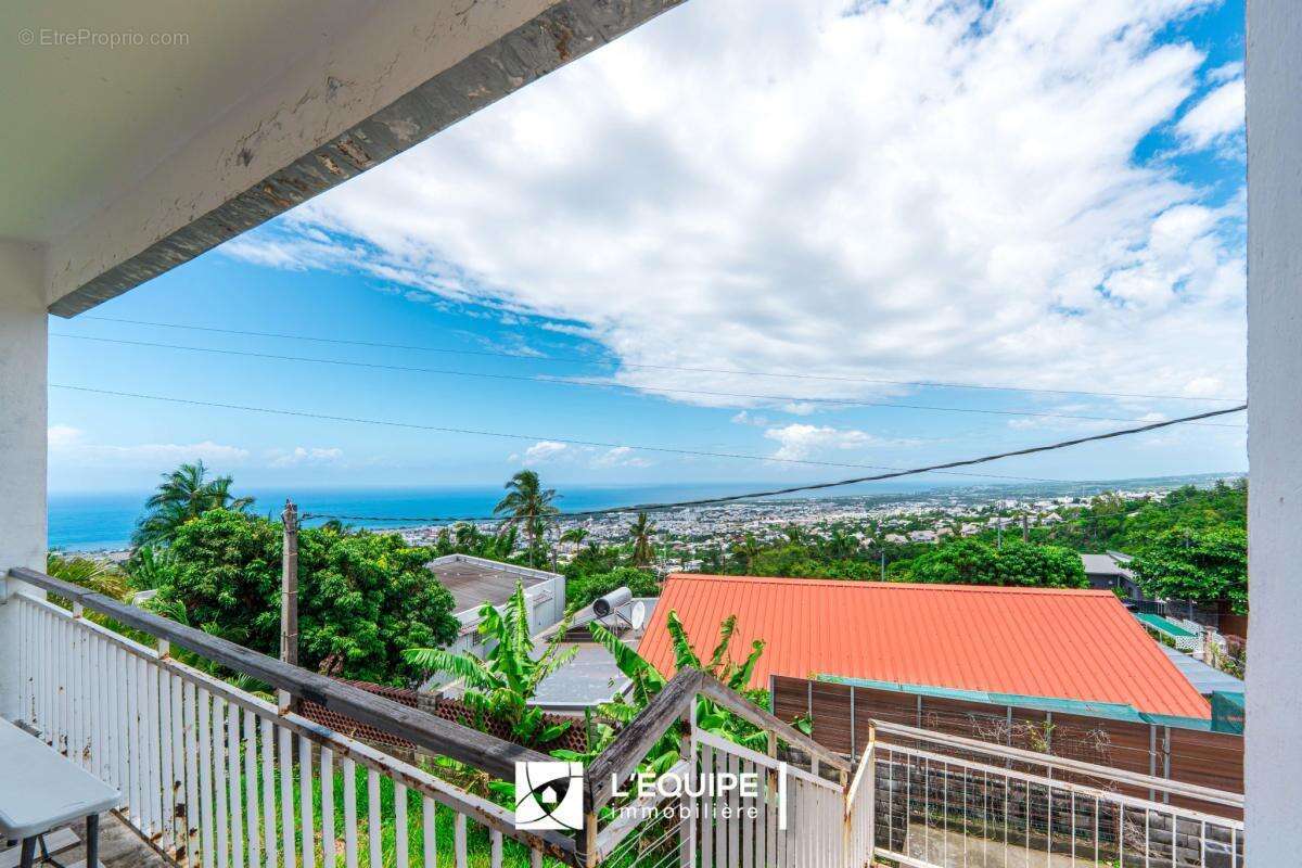 Maison à SAINT-DENIS