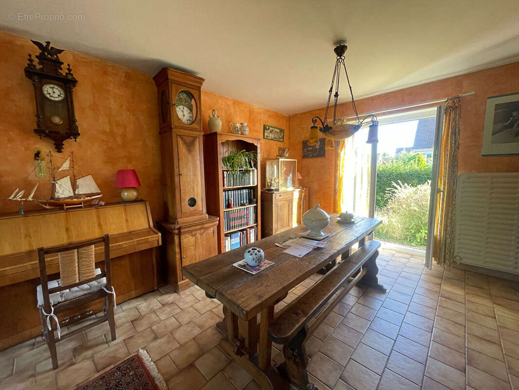 Maison à SAINT-ARNOULT-EN-YVELINES