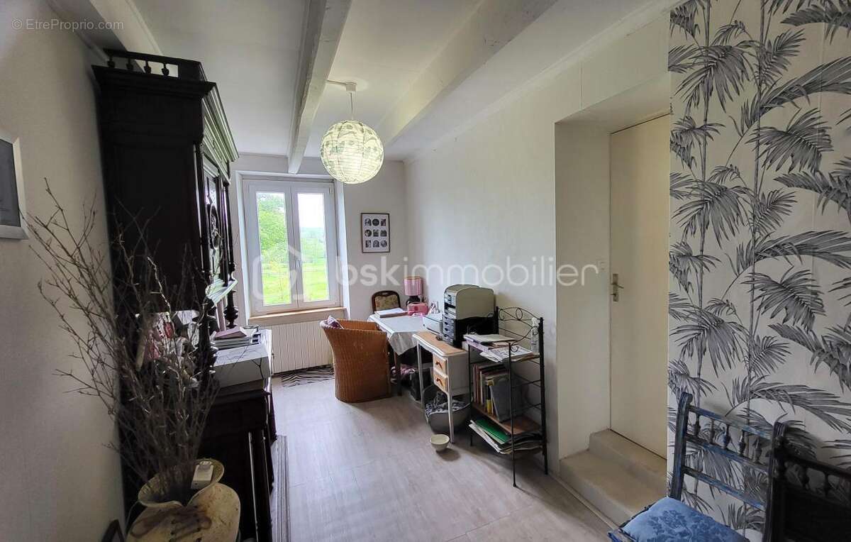 Maison à LE MESNIL-GILBERT