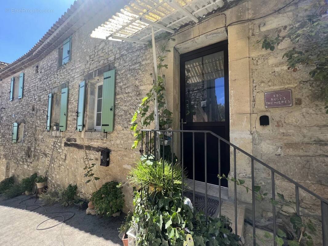 Maison à SAINTE-CROIX-A-LAUZE