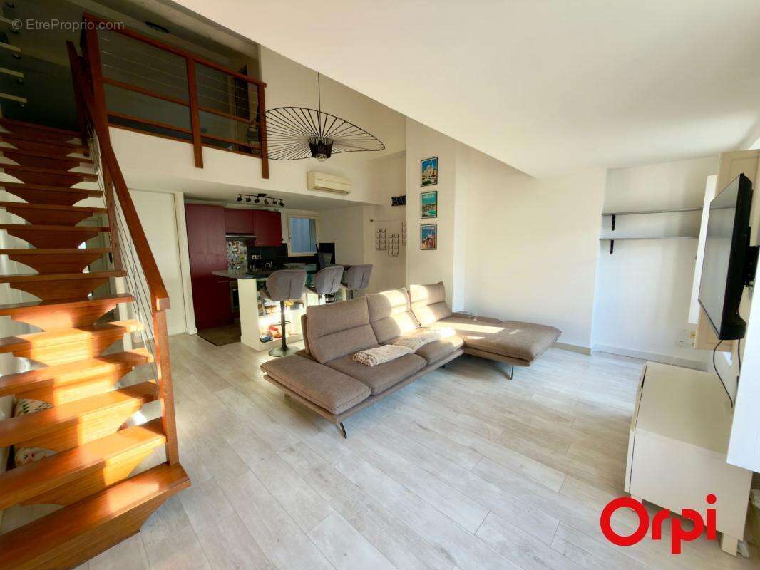 Appartement à MARSEILLE-2E