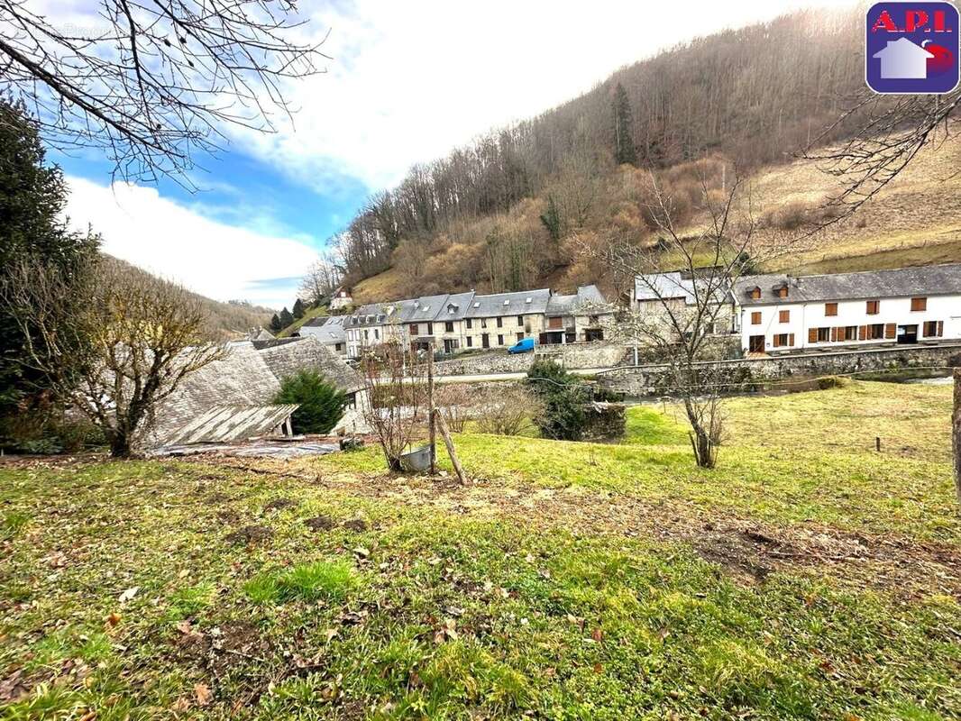 Maison à SAINT-LARY