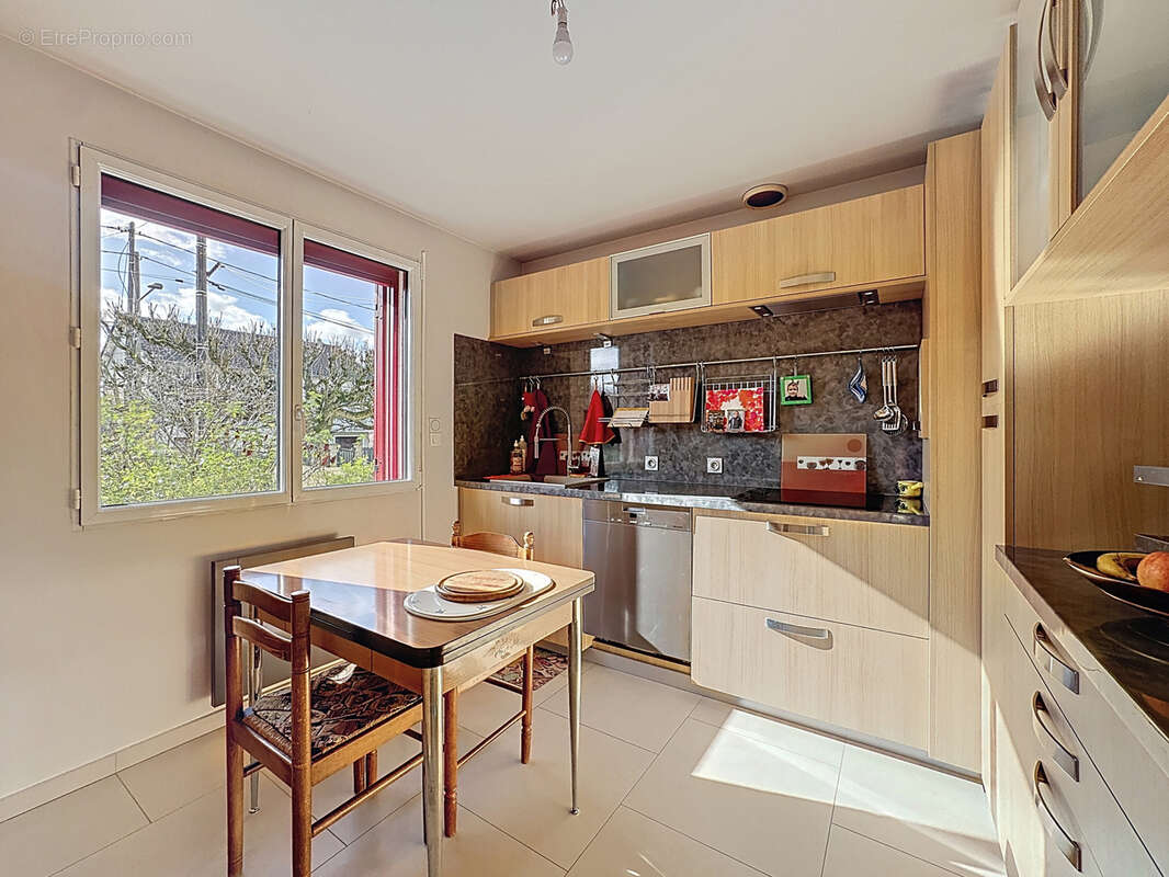 Maison à PARAY-VIEILLE-POSTE