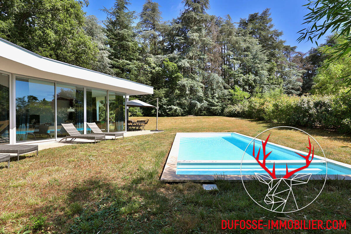 Maison à CHARBONNIERES-LES-BAINS