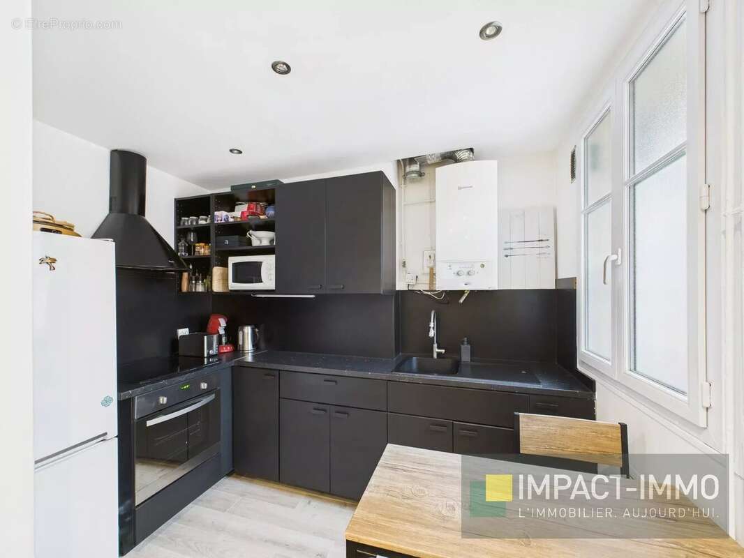 Appartement à COURBEVOIE