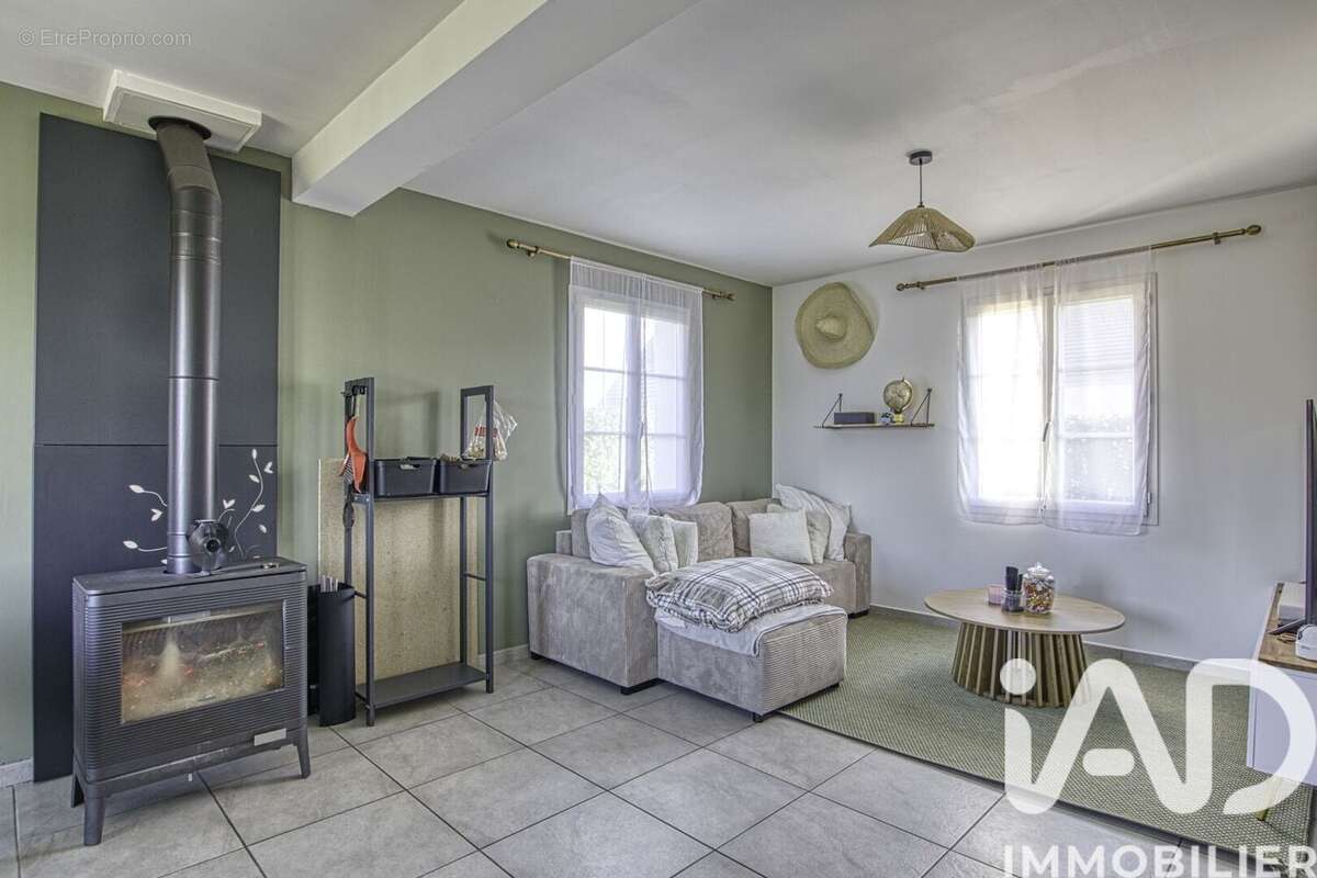 Photo 8 - Maison à ESTREES-SAINT-DENIS