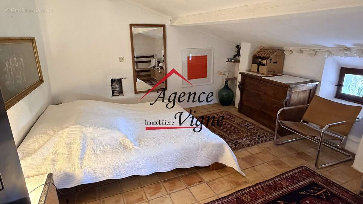 Maison à SAINT-VICTOR-DE-MALCAP