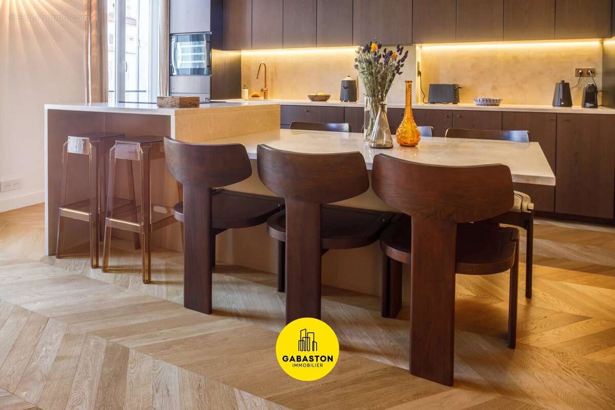 Appartement à MARSEILLE-6E