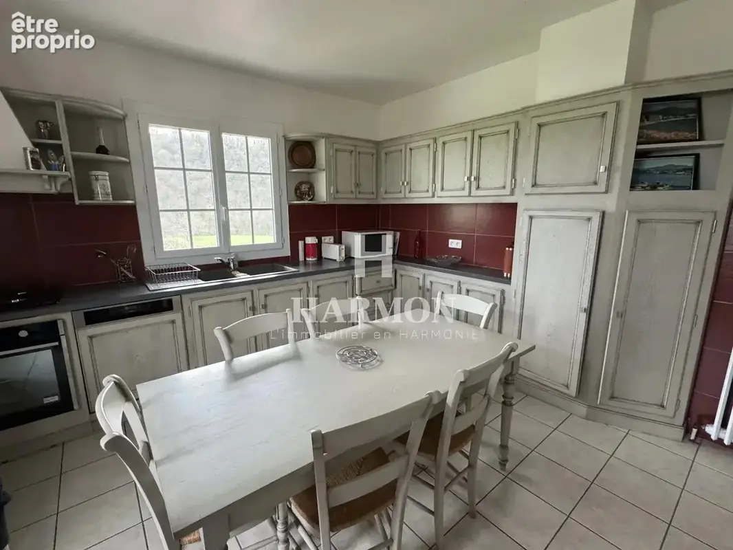 Mauléon-licharre – à 5 minutes du centre-ville  ensemble immobilier de 925 m² avec trois habitations, ateliers et dépendances - photo 11