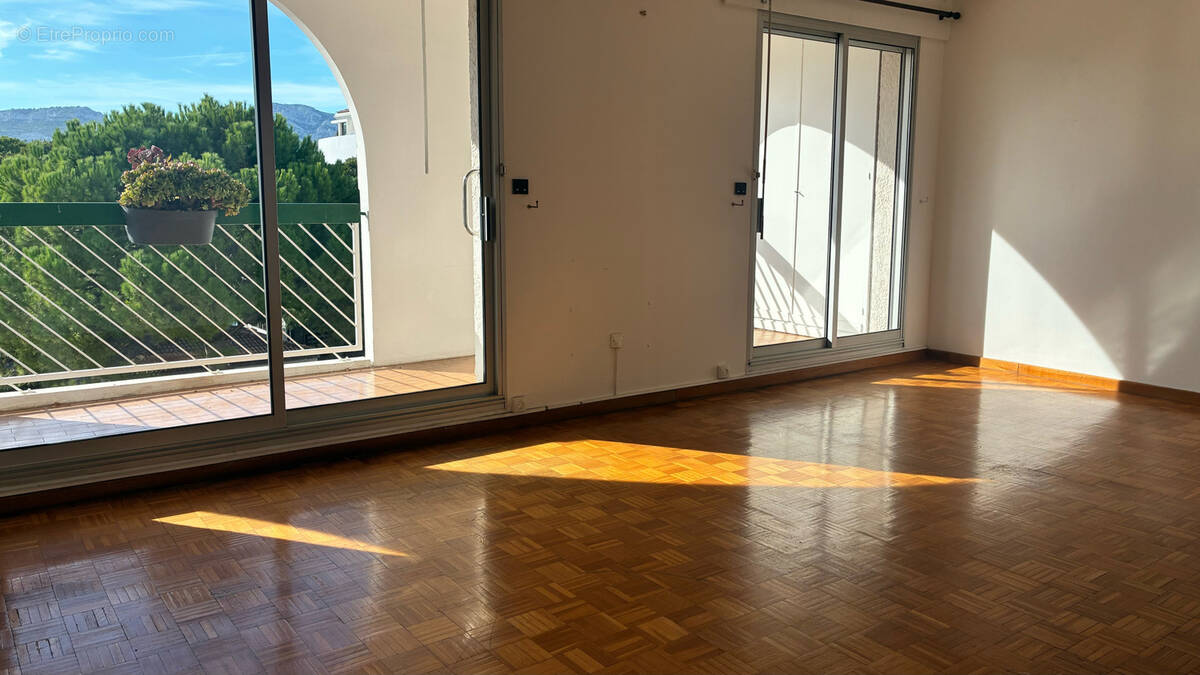 Appartement à MARSEILLE-8E