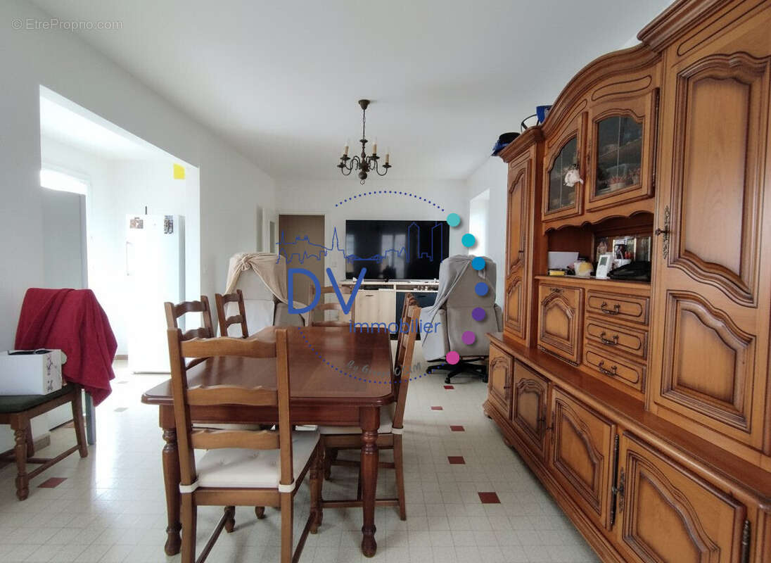 Maison à SAINT-JUST-D&#039;AVRAY