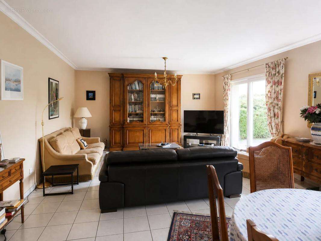 Maison de 5 pièces de 162 m² à Limoges - photo 3