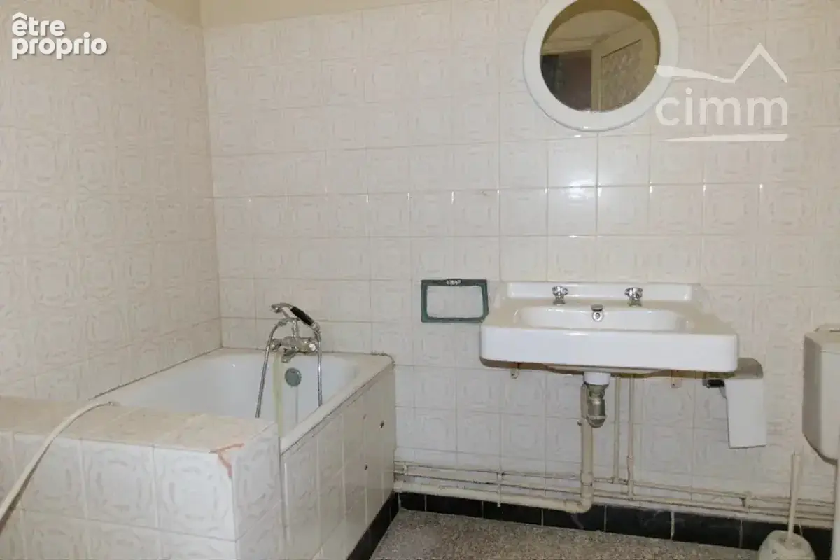 QUILLAN – Maison de ville sur 3 niveaux avec grenier – 74 m² habitables - photo 4