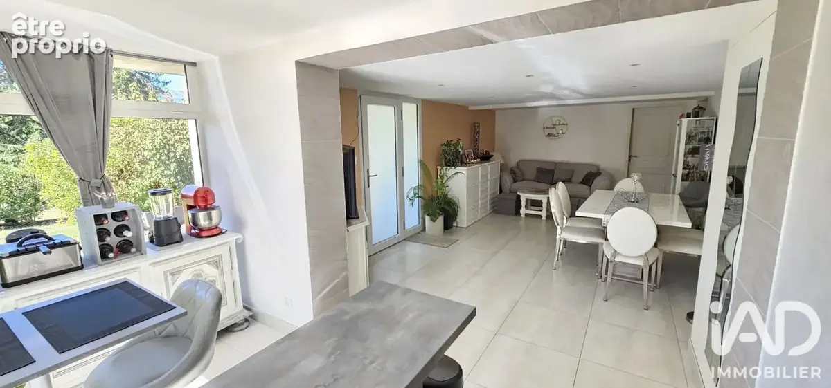 Photo 1 - Appartement à BRIE-ET-ANGONNES