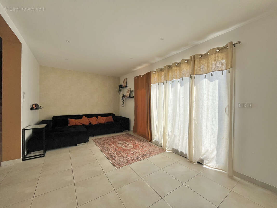 POMEROLS - VILLA 2022 de 85 m² avec 3 chambres, garage et jardin - photo 11
