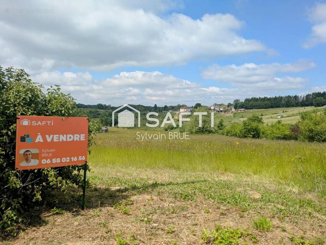 Photo 1 - Terrain à L'HONOR-DE-COS