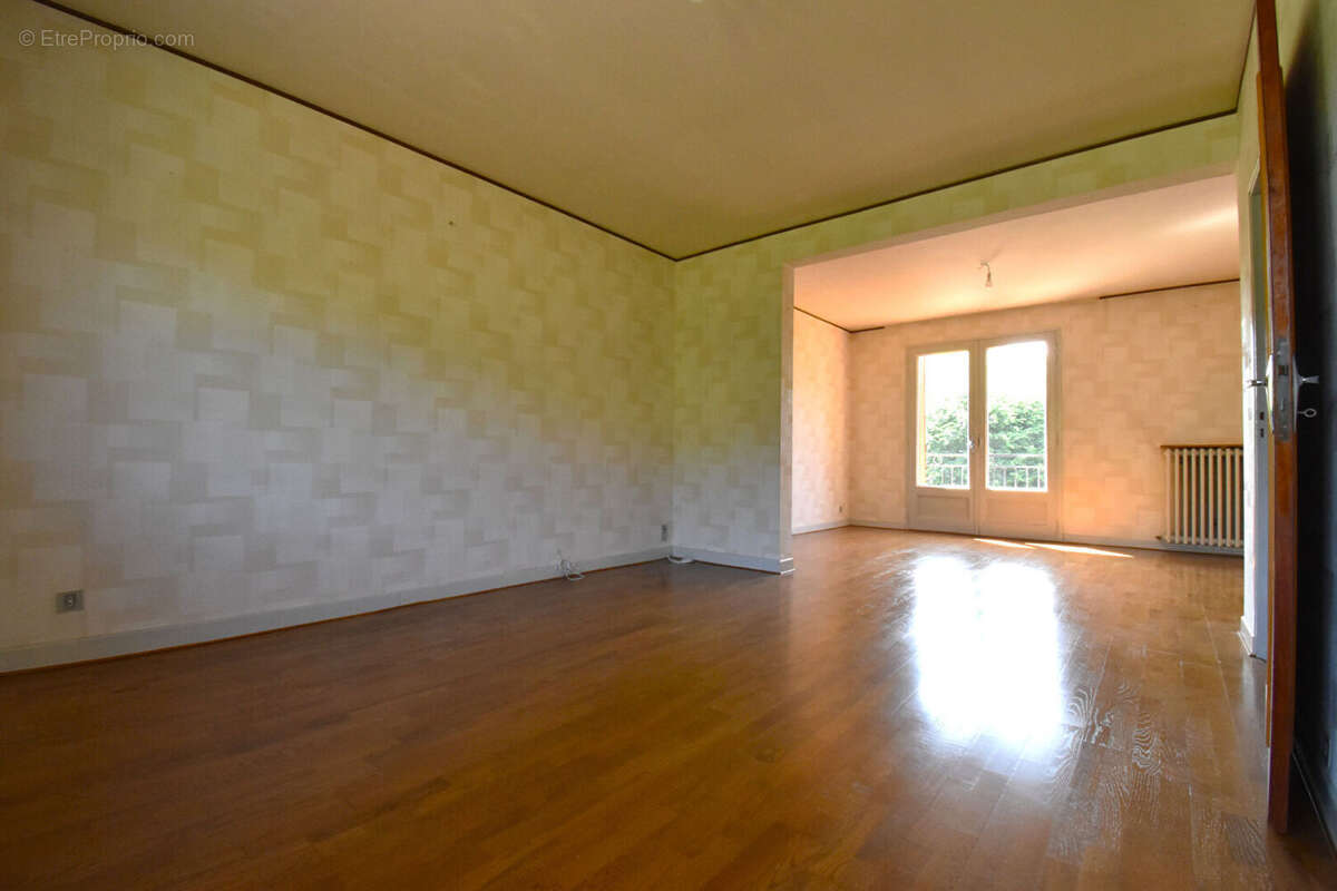 Maison à ARPAJON-SUR-CERE