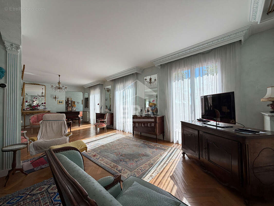 Maison 238m² à sanilhac - photo 3