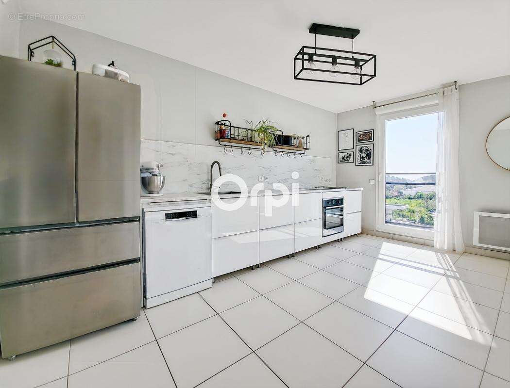 T4 récent avec terrasse, double box et prestations haut de gamme - photo 5