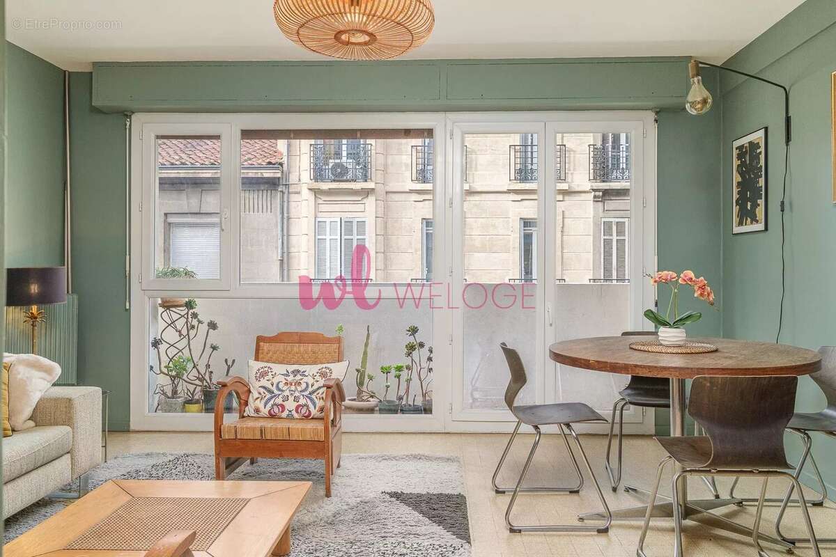 Appartement à MARSEILLE-5E