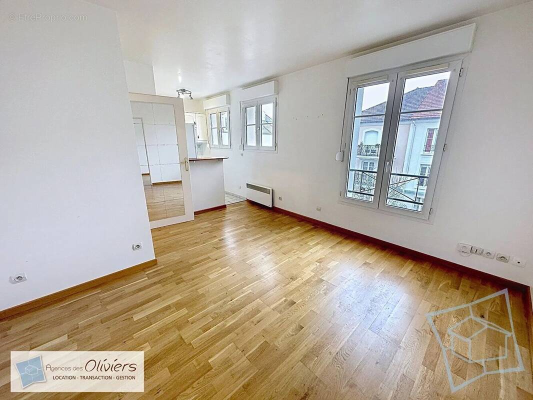 Appartement à VOISINS-LE-BRETONNEUX