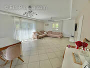 Maison à SAINT-CLAIR-DE-LA-TOUR